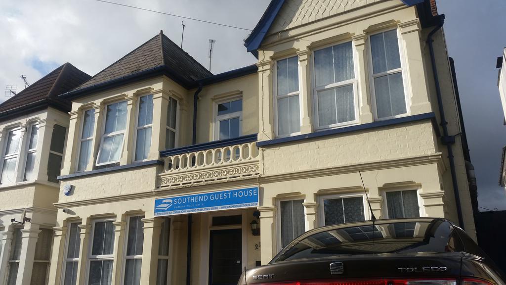 Southend Guest House - Close To Beach, Train Station & Southend Airport Екстер'єр фото