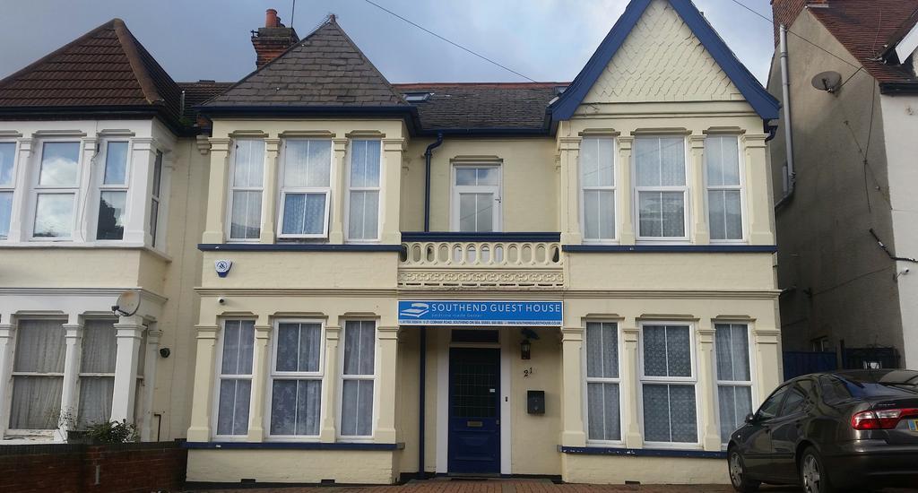 Southend Guest House - Close To Beach, Train Station & Southend Airport Екстер'єр фото