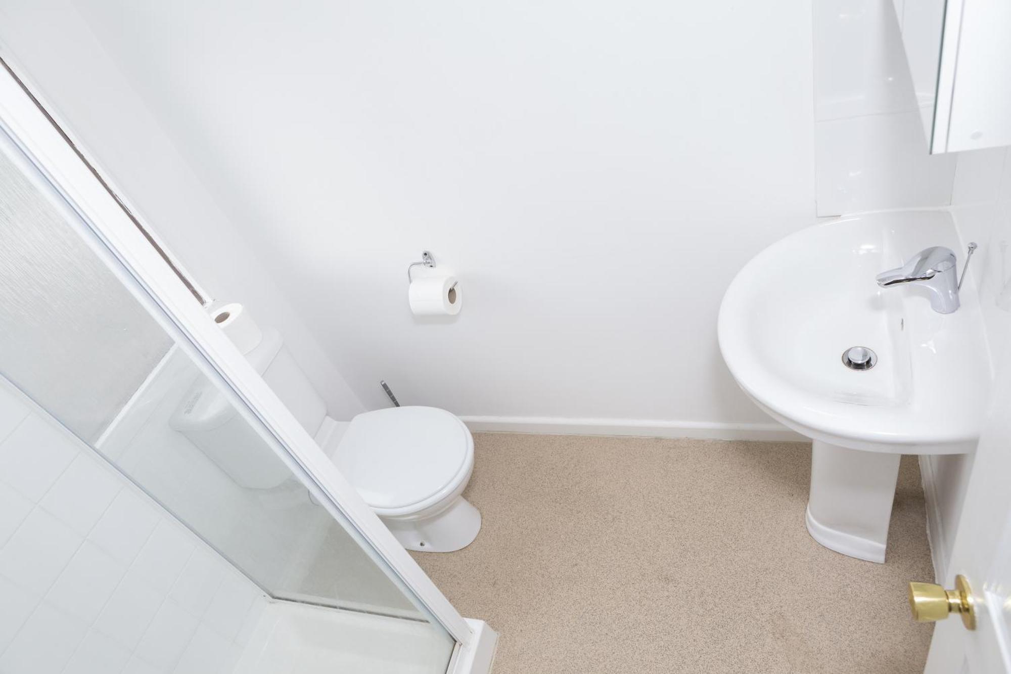 Southend Guest House - Close To Beach, Train Station & Southend Airport Номер фото